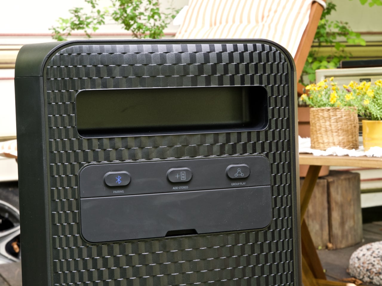 Король вайбу: огляд надпотужної акустичної колонки Samsung Sound Tower MX-ST50B зі вбудованим акумулятором та світлодіодною підсвіткою-7