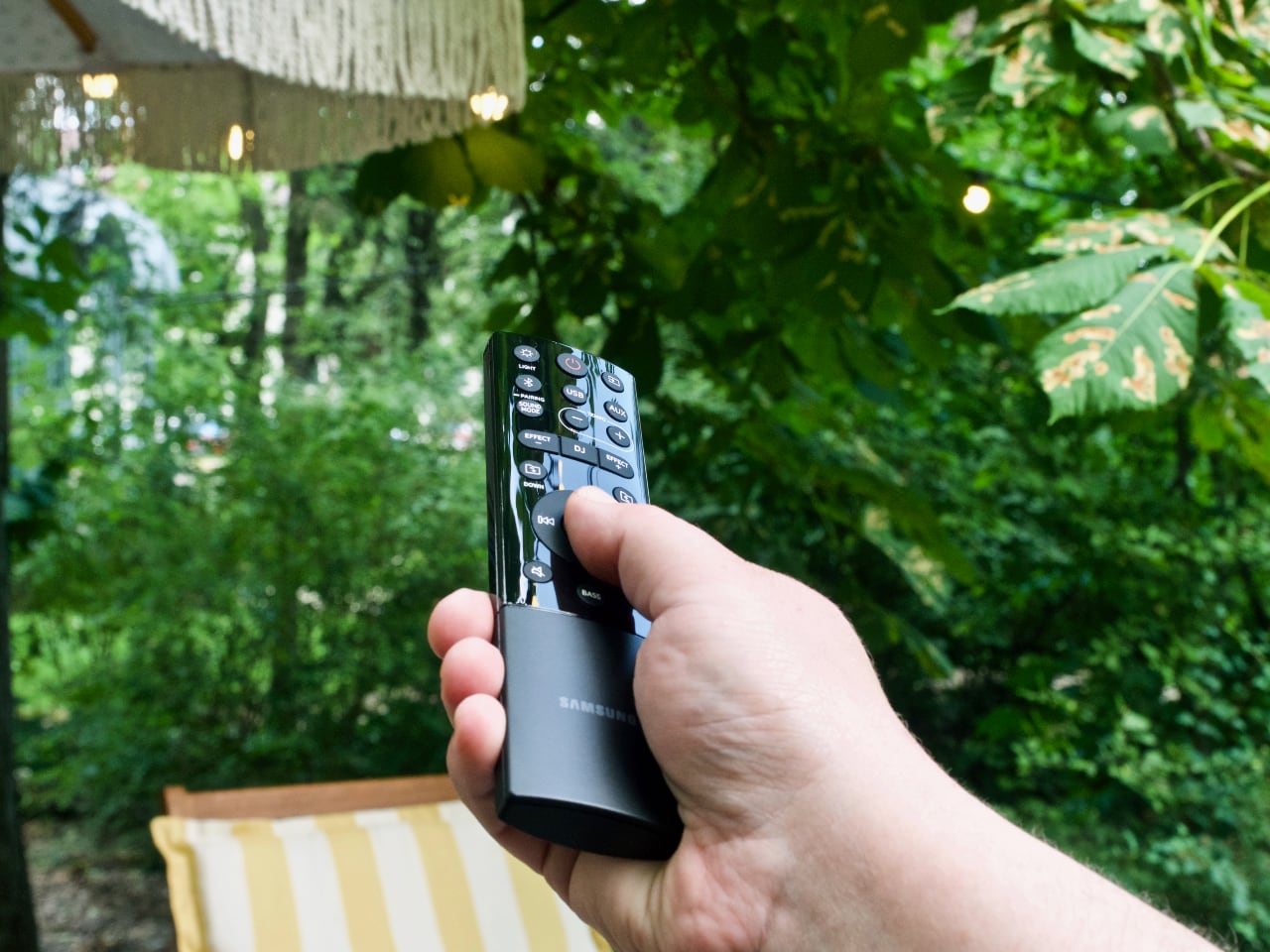 Король вайбу: огляд надпотужної акустичної колонки Samsung Sound Tower MX-ST50B зі вбудованим акумулятором та світлодіодною підсвіткою-38