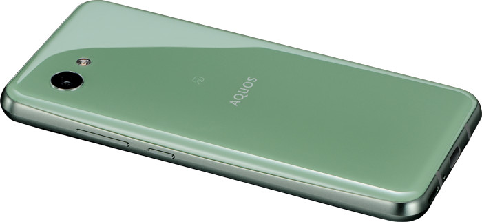 sharp-aquos-r2-compact-cam.jpg