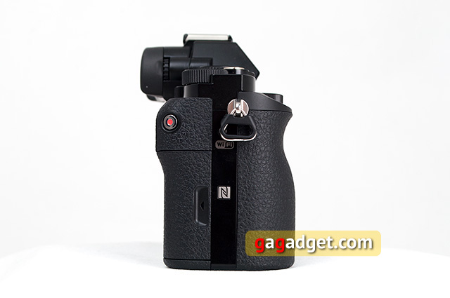 Обзор полнокадровой компактной системной камеры Sony Alpha A7-4