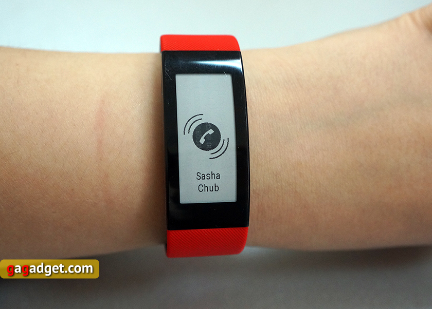 Швец и жнец: обзор Sony SmartBand Talk (SWR30)-16
