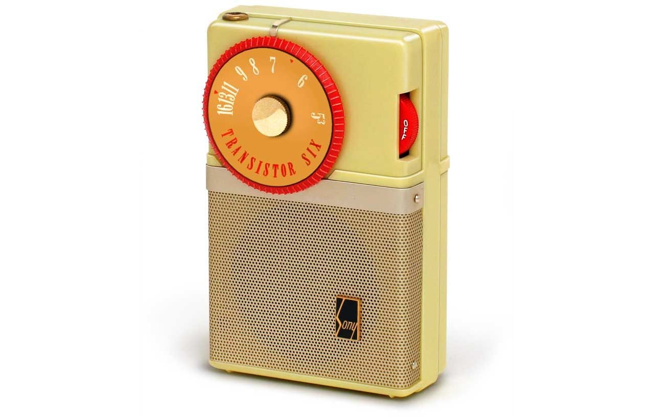 Первый карманный радиоприемник Sony TR-63