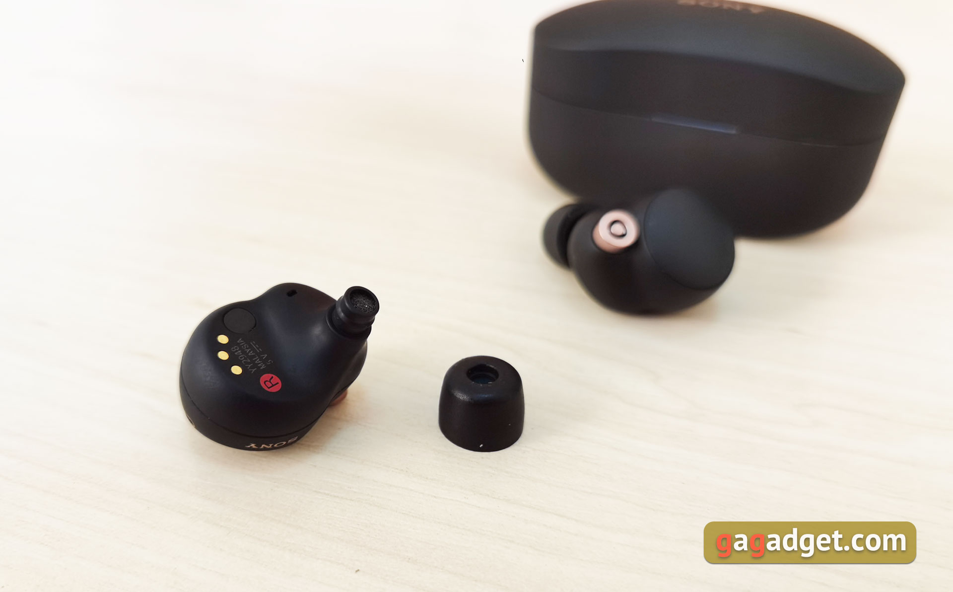 Sony WF-1000XM4 Review: TWS Flagship Earbuds with Best Noise Cancellation-11