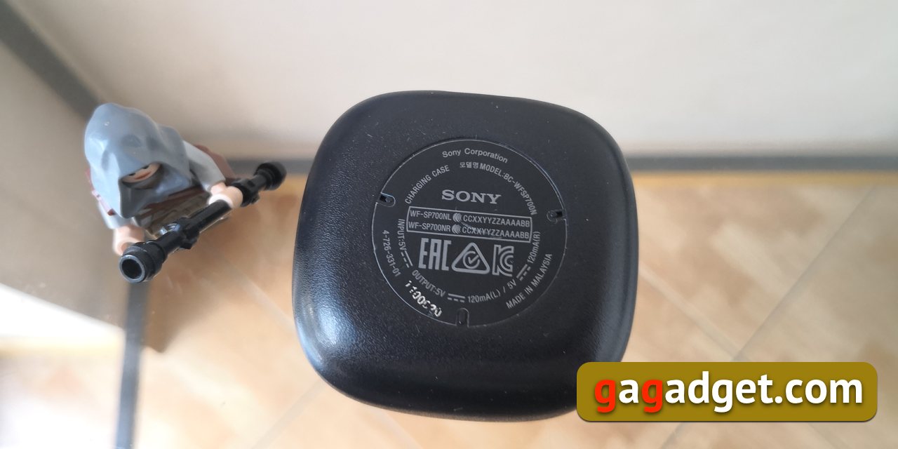 sony-wf-sp700n_06.jpg