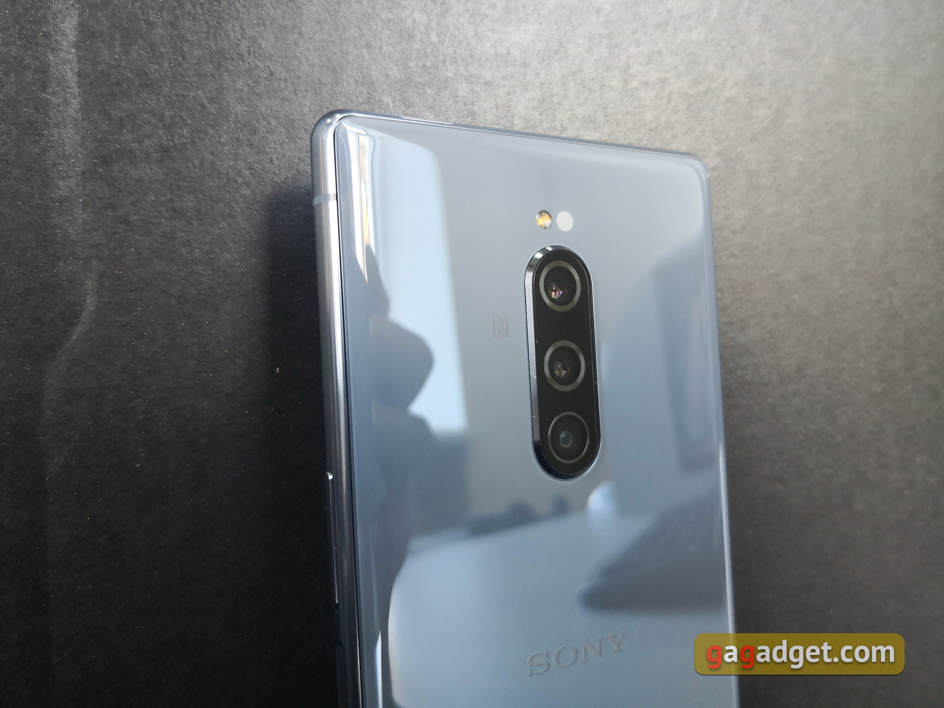 Огляд Sony Xperia 1: "високий" флагман з 4K HDR OLED дисплеєм-12