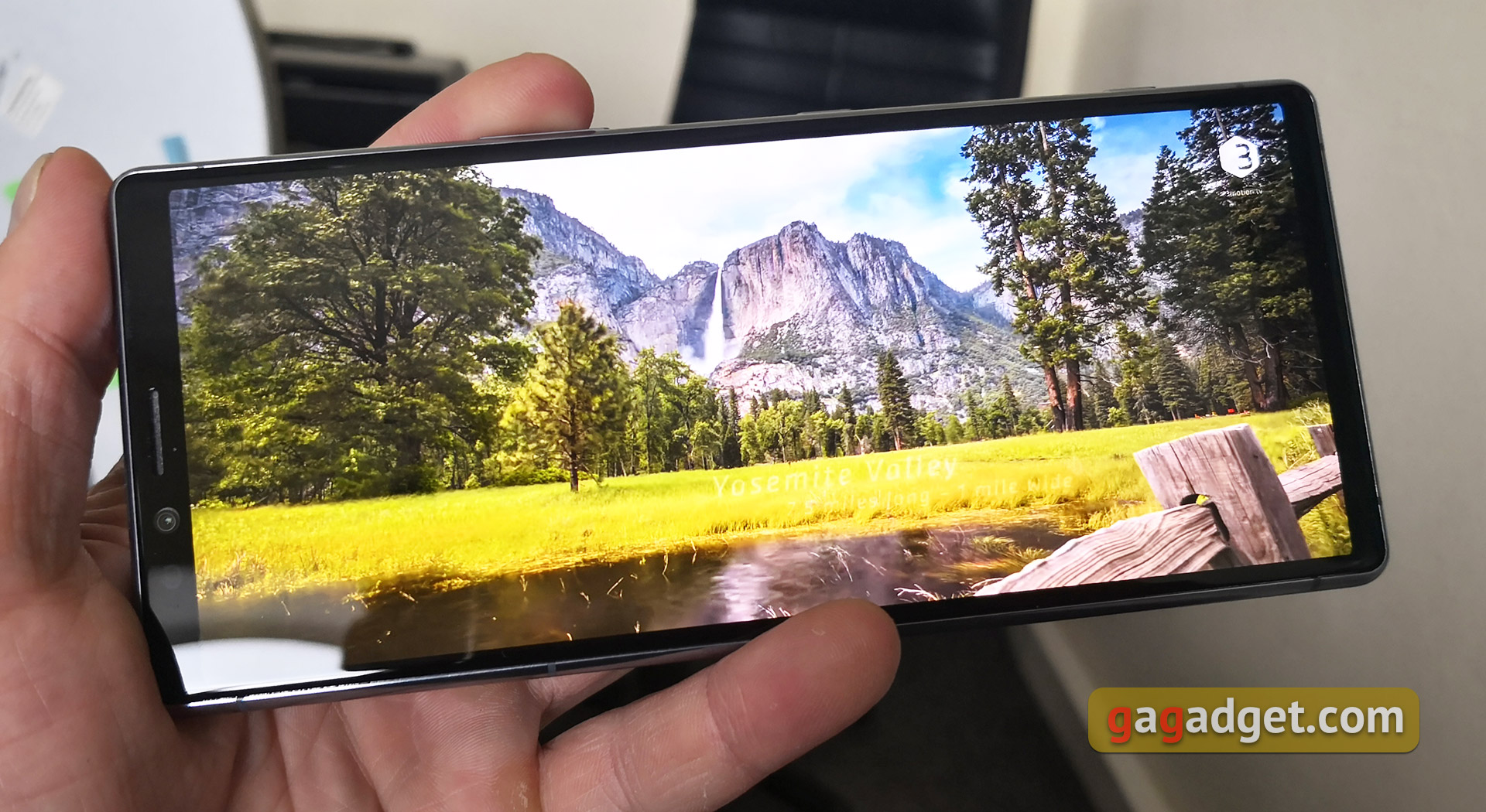 Огляд Sony Xperia 1: "високий" флагман з 4K HDR OLED дисплеєм-13