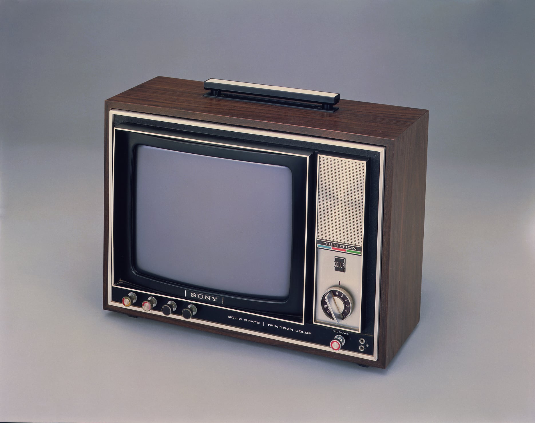 Первый телевизор Sony Trinitron