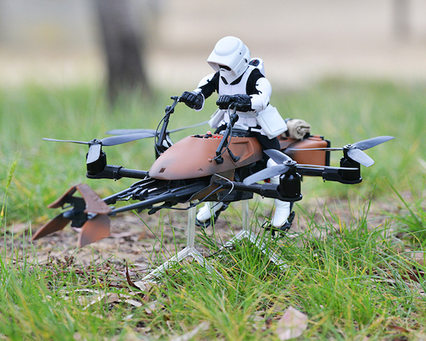 Квадрокоптер в виде спидера из Star Wars. Episode VI: Return Of The Jedi