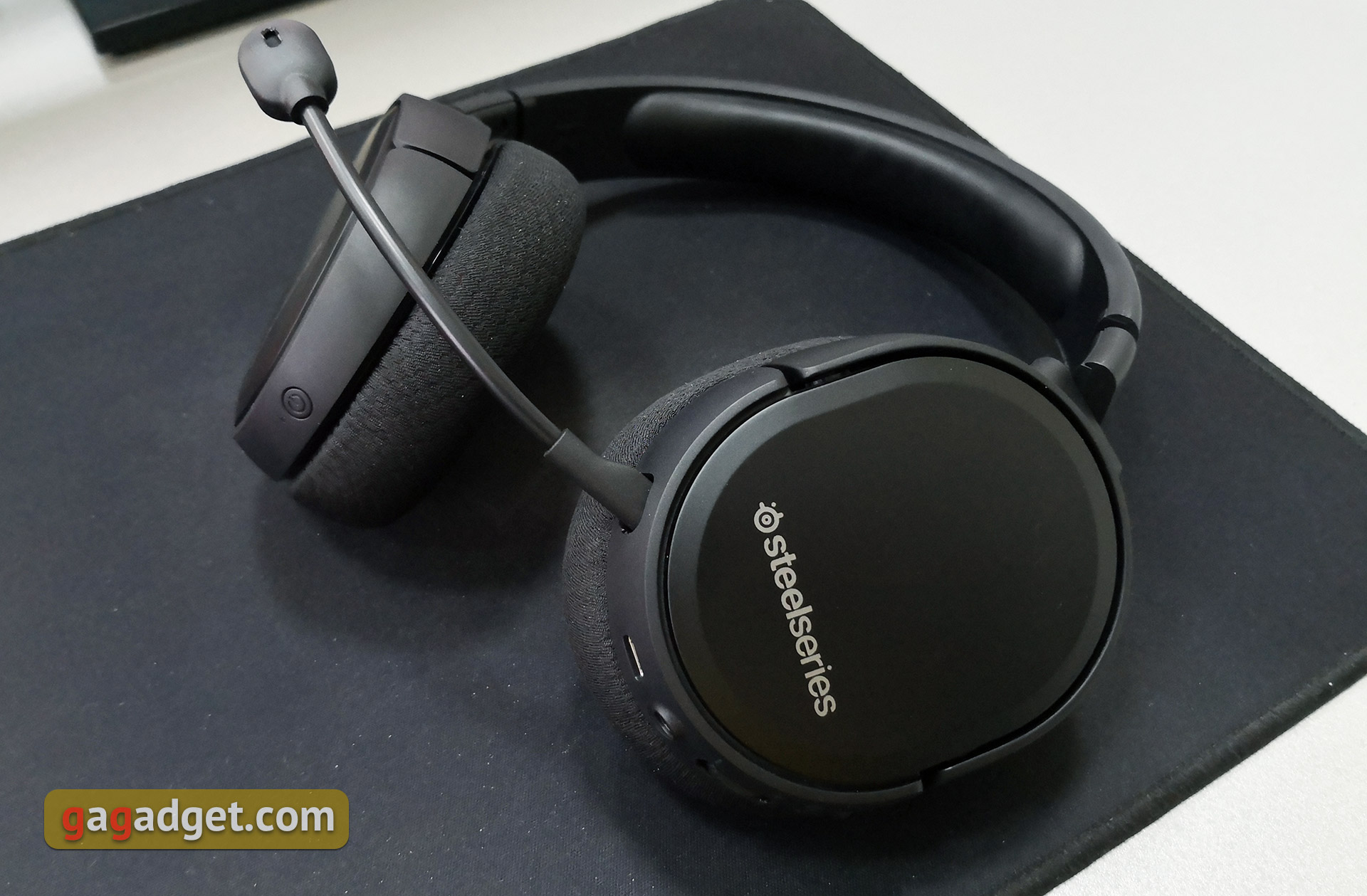 Огляд SteelSeries Arctis 1 Wireless: бездротова ігрова гарнітура для всіх платформ