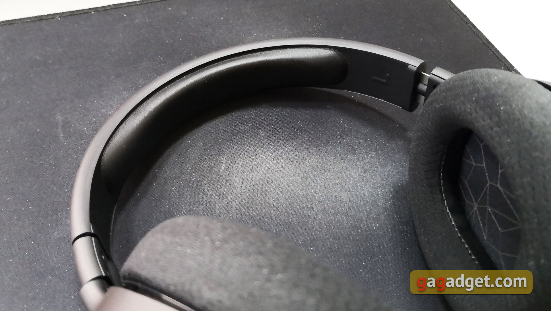 Огляд SteelSeries Arctis 1 Wireless: бездротова ігрова гарнітура для всіх платформ-15