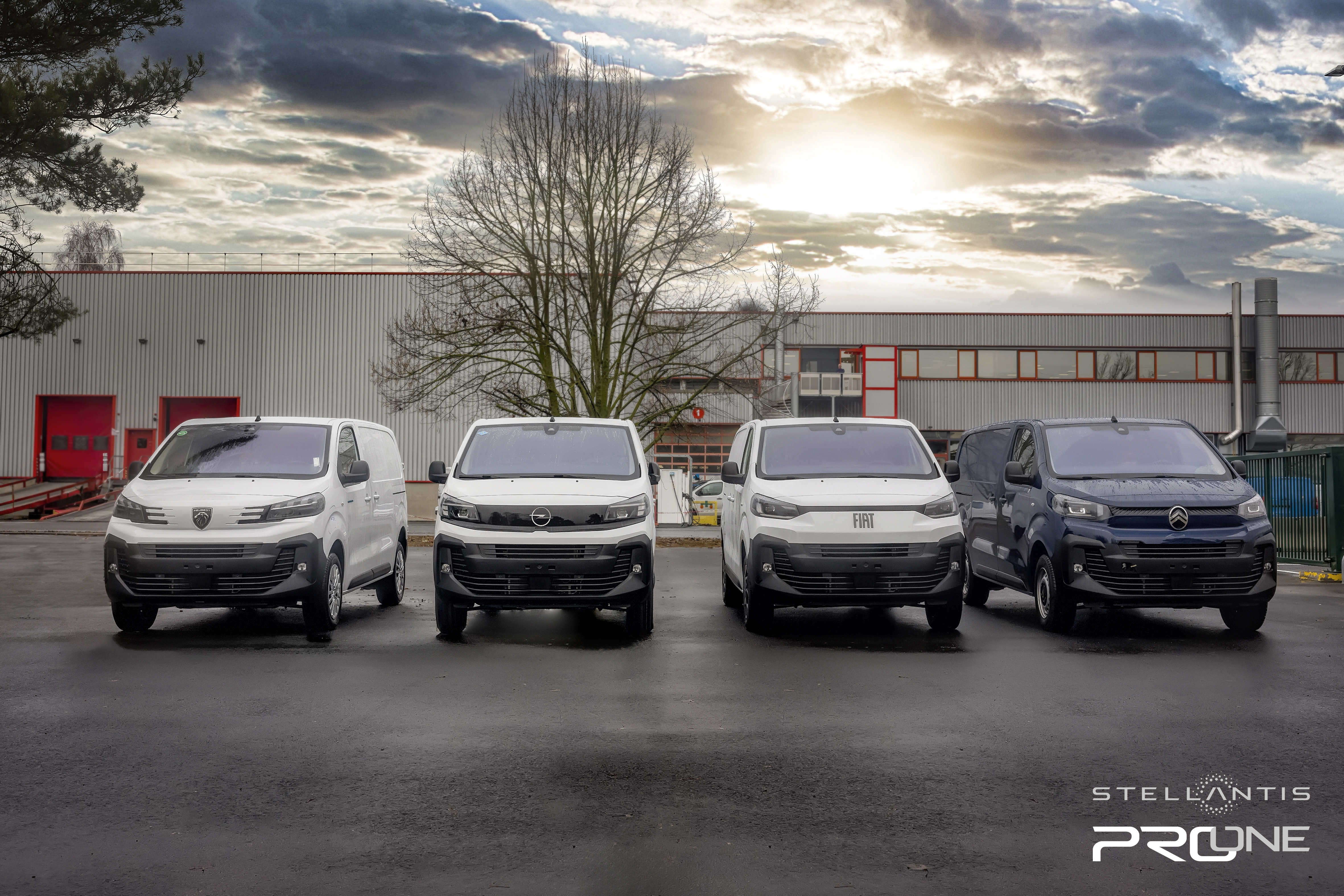 Stellantis range of medium-sized hydrogen fuel cell vans