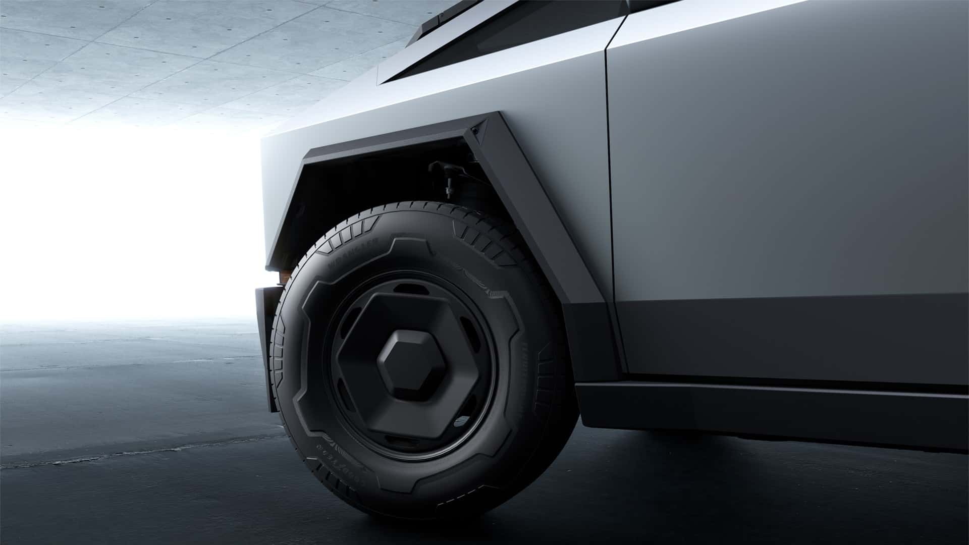 Tesla Cybertruck Long Range у русі