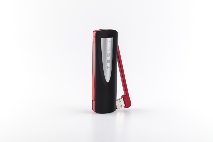 tesla-powerbank-4.jpg