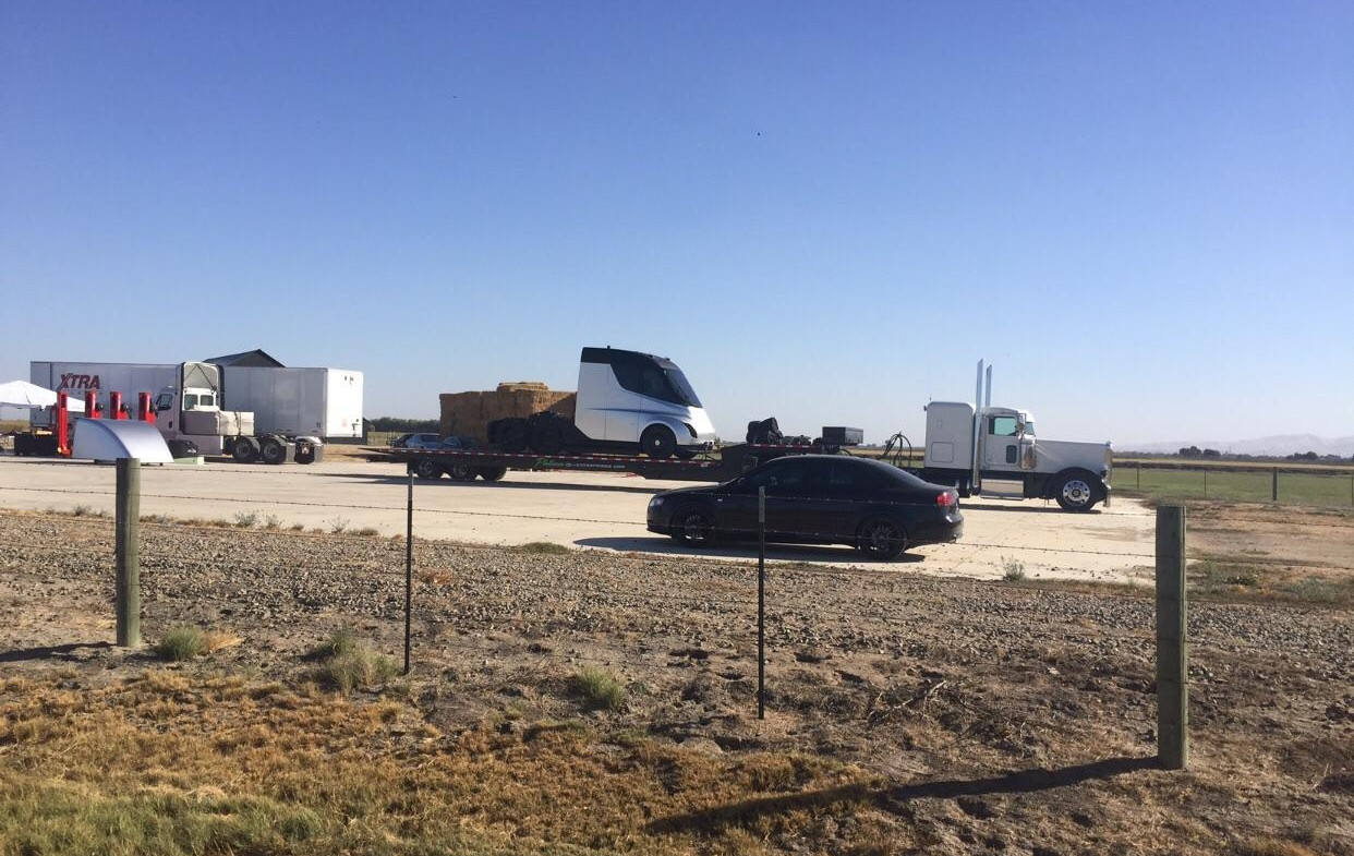 tesla-semi-spy-photo.jpg