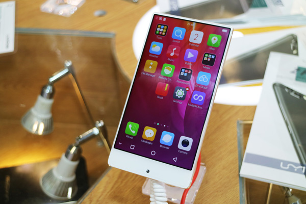 umidigi_crystal_hk-2.jpg