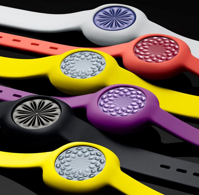 Jawbone представила фитнес-трекеры UP3 и UP MOVE-3