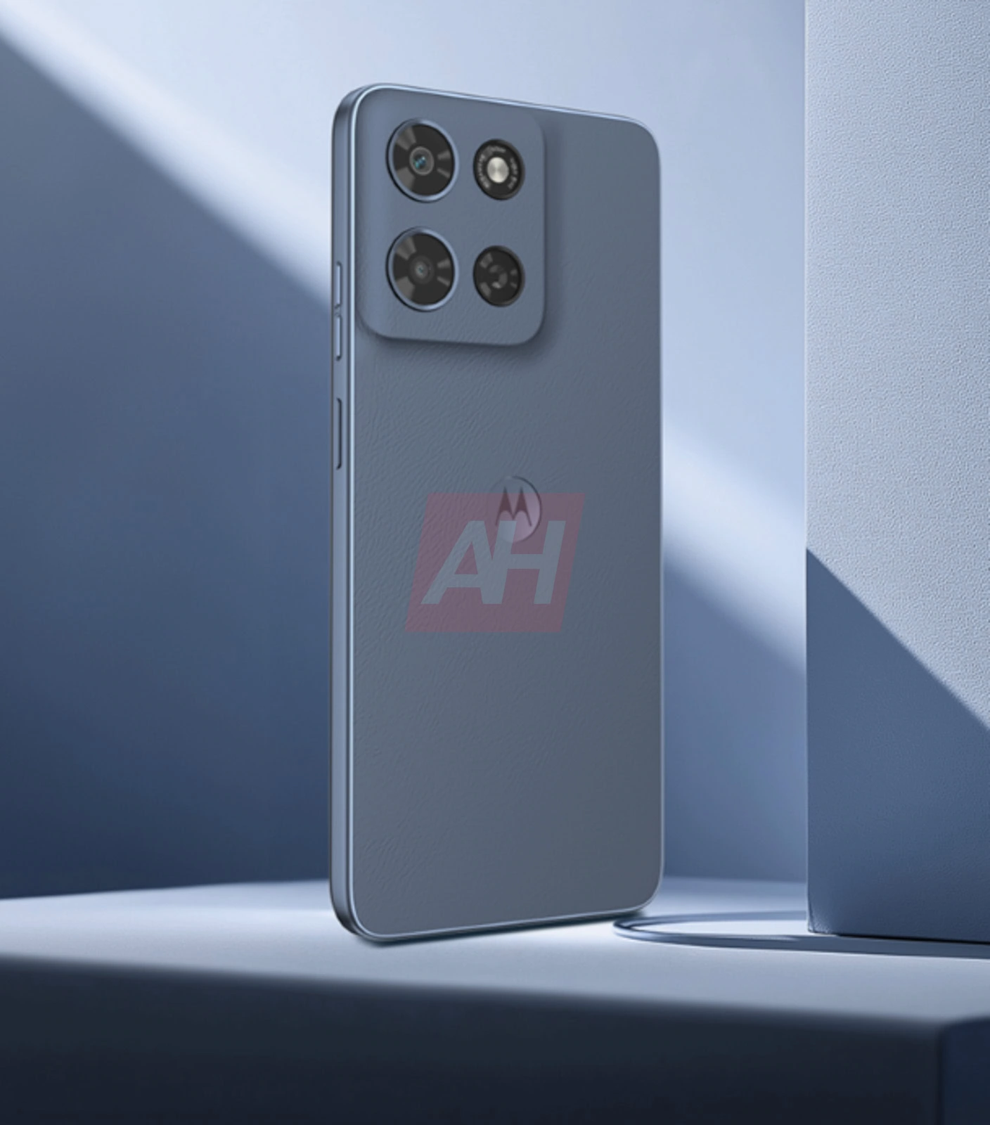 Moto G 2026 с экокожей в цвете Pantone 2376C