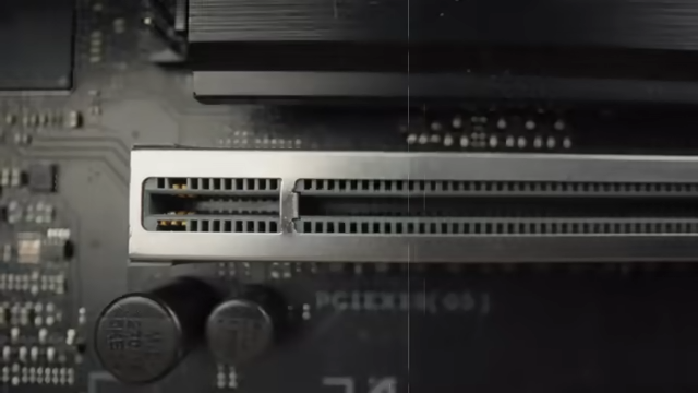 This is what the new PCI Express port looks like. Illustration: still from the video