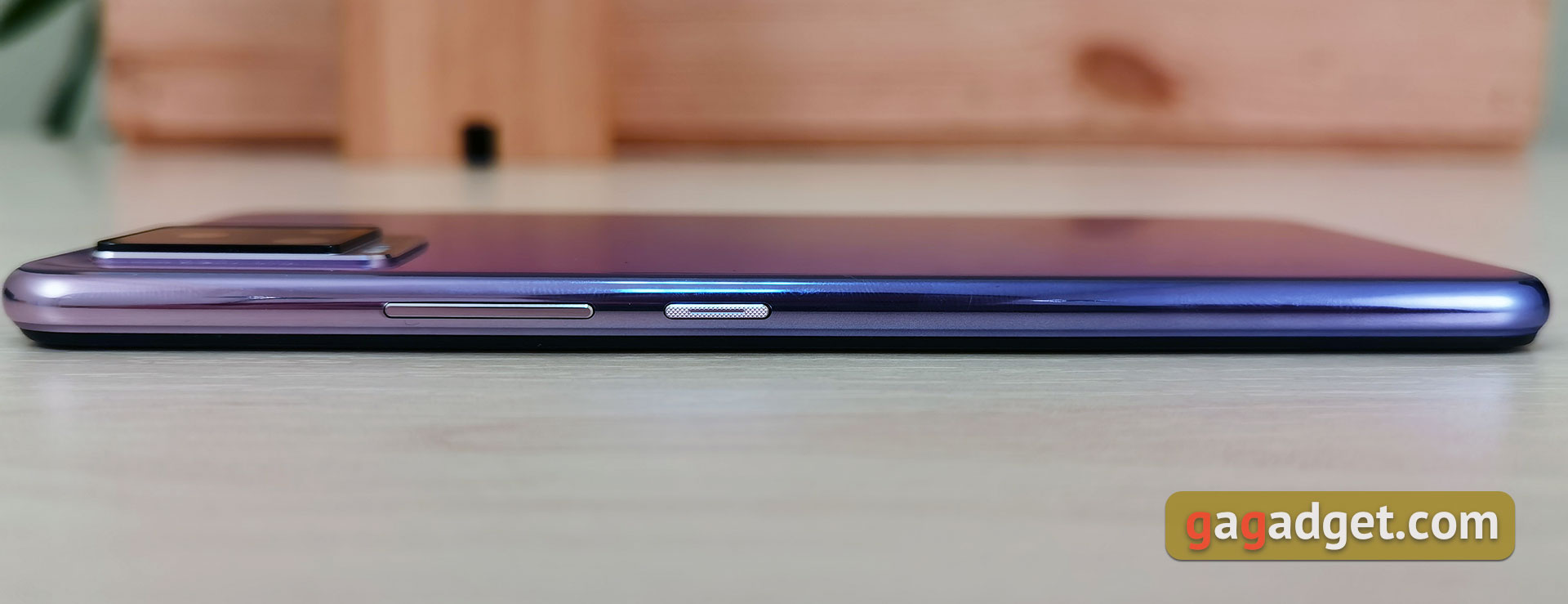 Обзор vivo V20: первый смартфон на Android 11, который можно купить-6