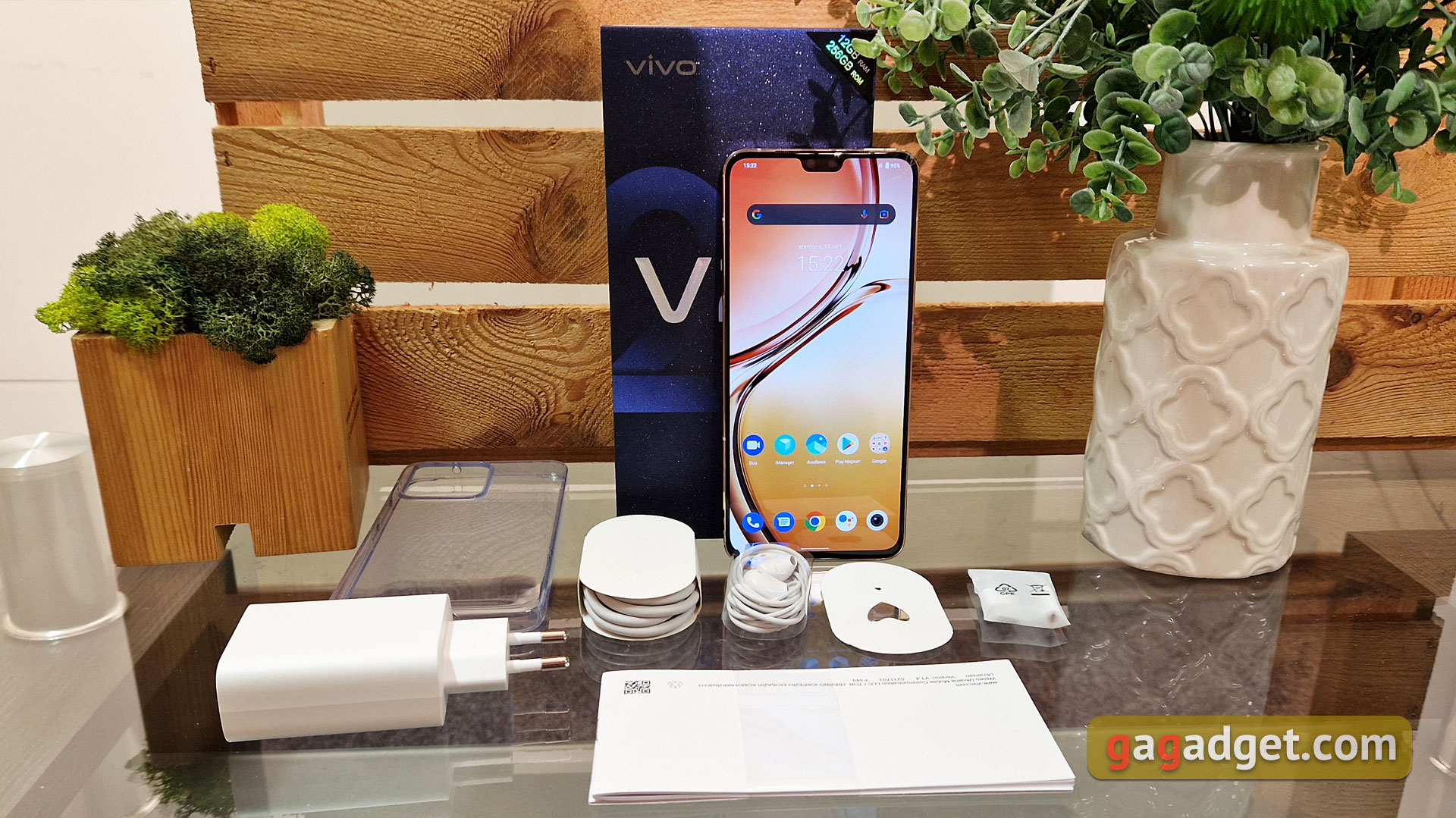 Vivo V23 5G : le premier smartphone à changement de couleur au monde-3