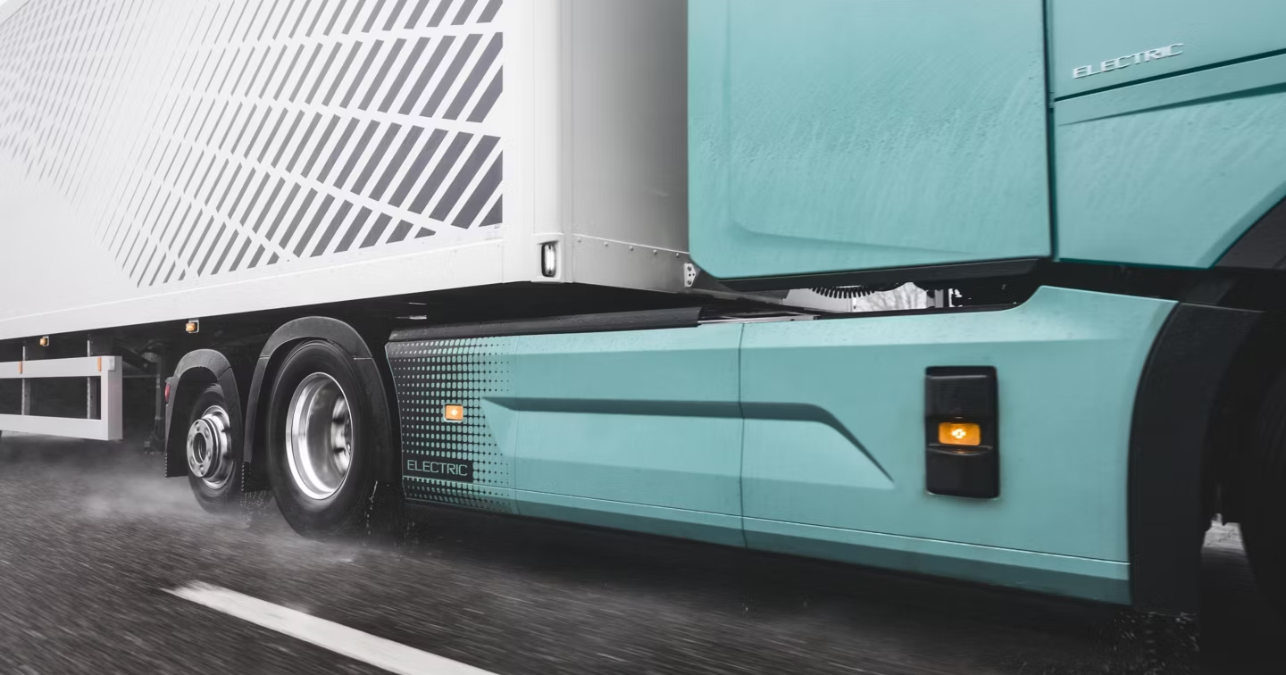 Volvo FH Aero Electric Tractor Truck