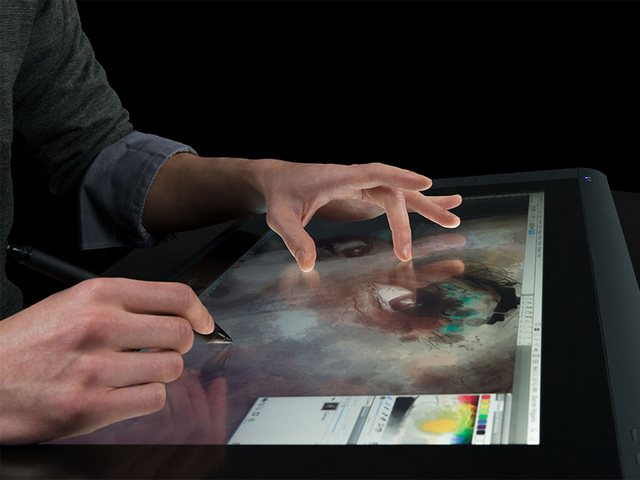 В соответствии с модой: Wacom Cintiq 22HD Touch c мультитач-дисплеем В соответствии с модой: Wacom Cintiq 22HD Touch c мультитач-дисплеем