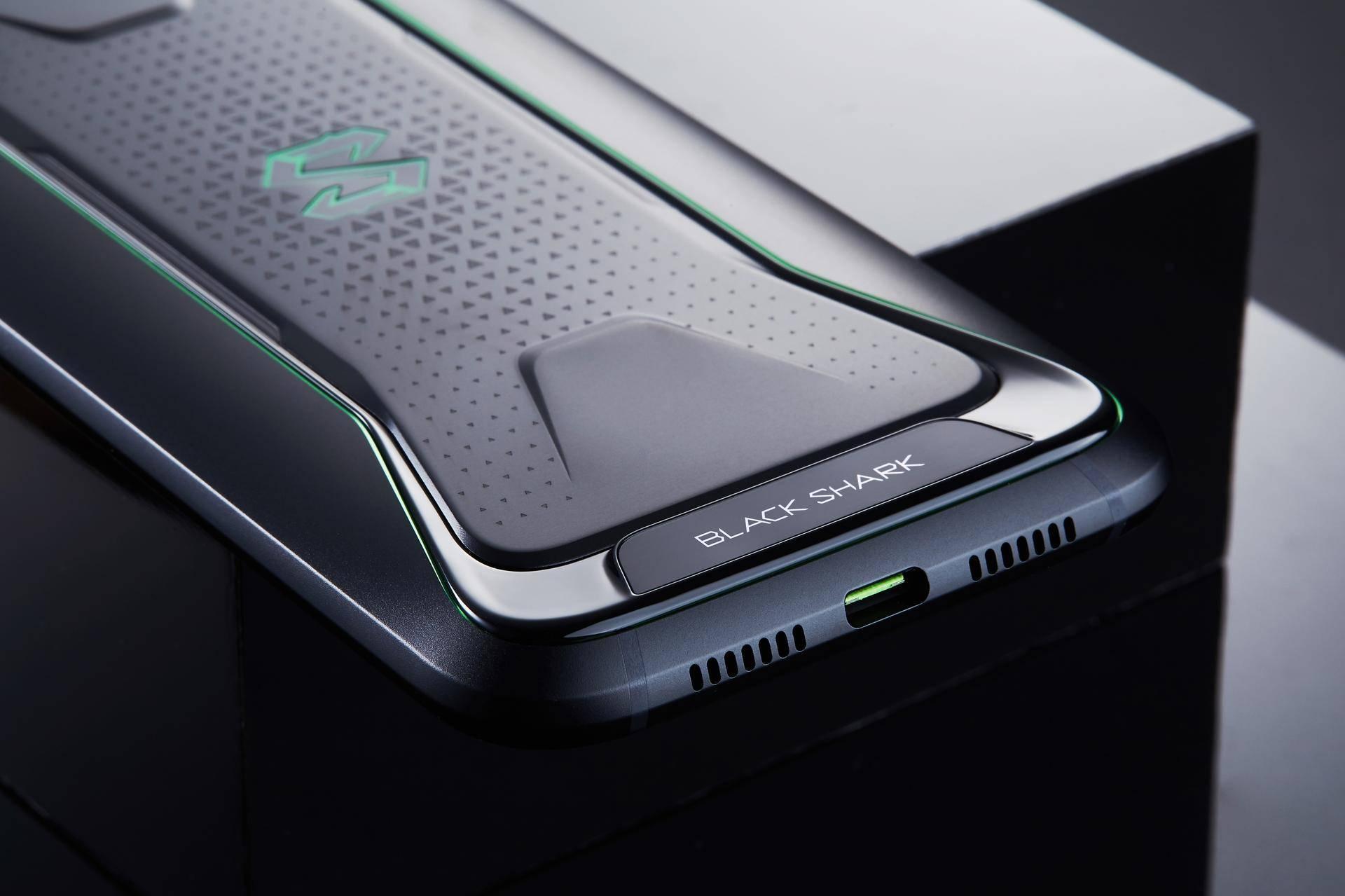xiaomi-blackshark-released-gaming-photos-6.jpg