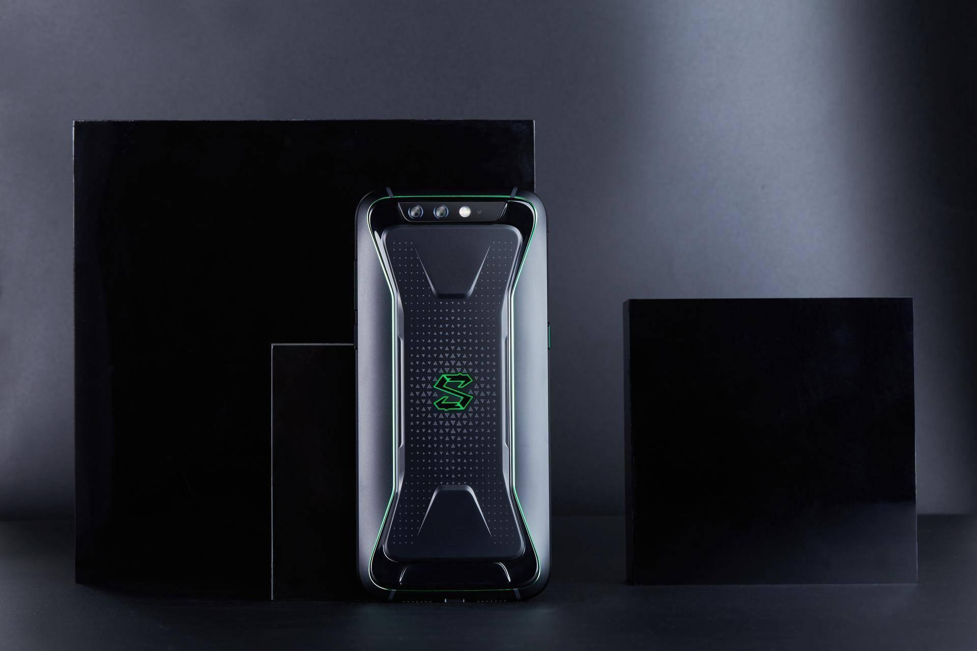xiaomi-blackshark-released-gaming-photos-8.jpg