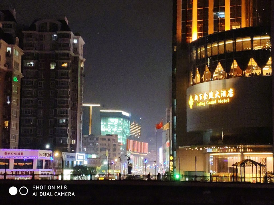 xiaomi-mi-8-super-night-scene-3_cr.jpg