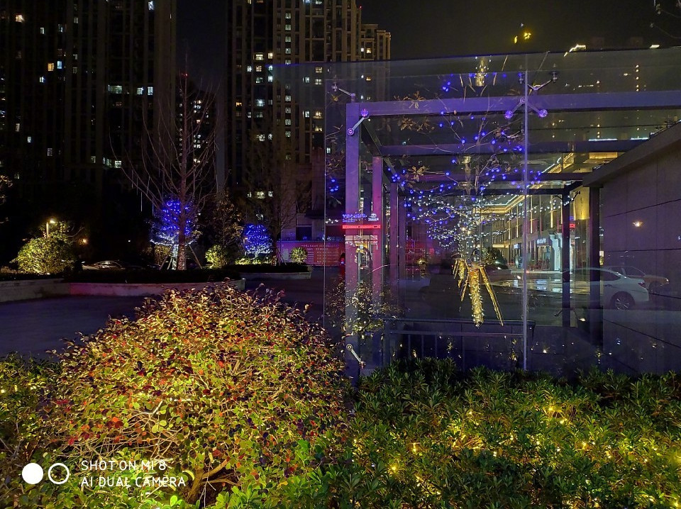 xiaomi-mi-8-super-night-scene-8_cr.jpg