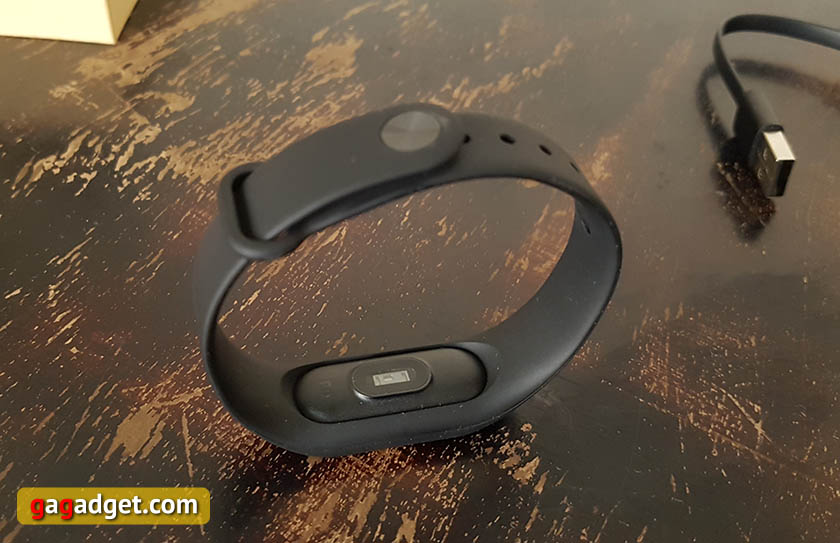 Обзор Xiaomi Mi Band 2: зачем покупать бюджетный смарт-браслет?-3