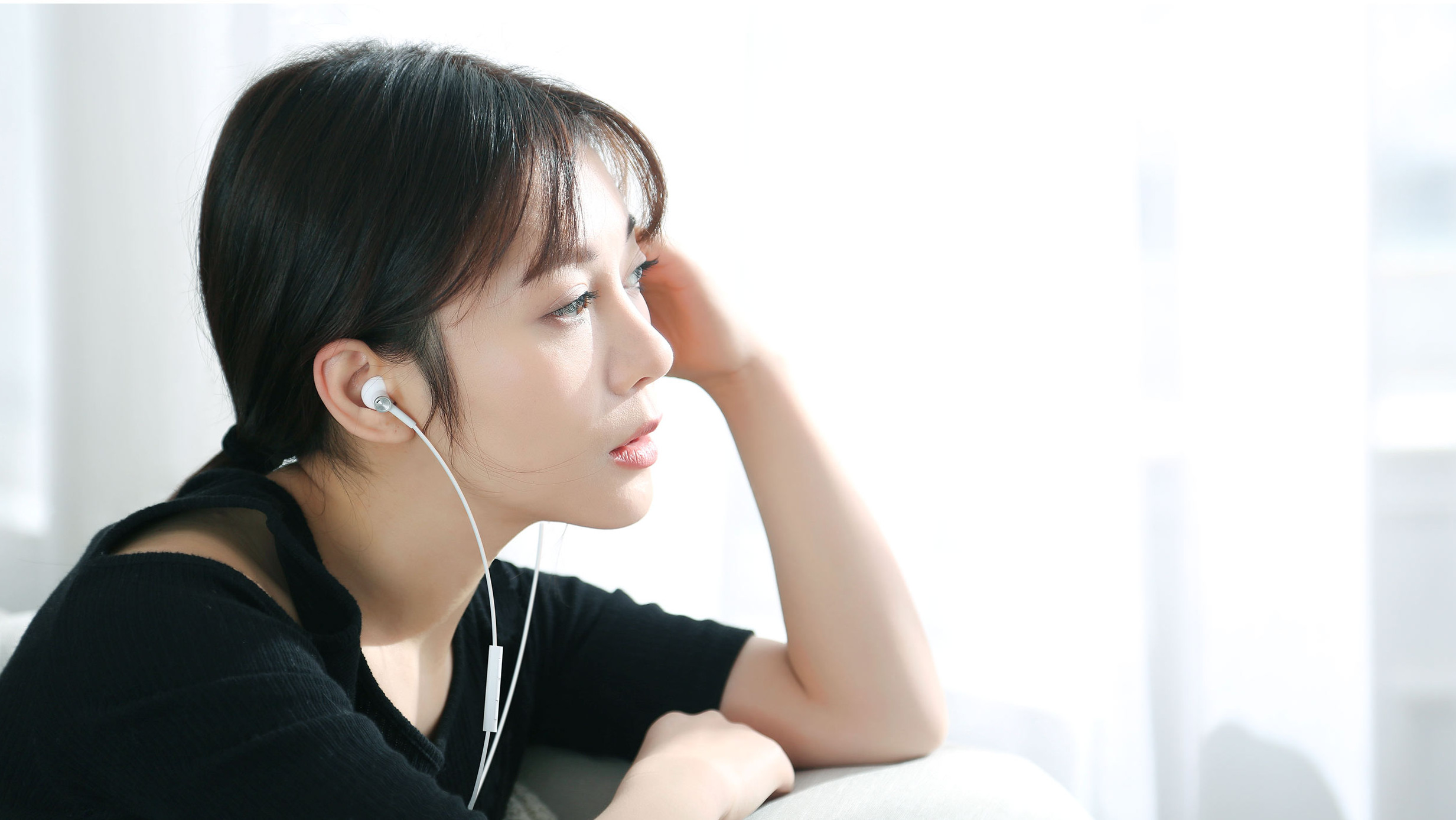 xiaomi-mi-half-in-ear-headphones-2.jpg