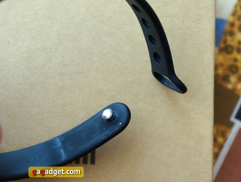 Обзор ультрабюджетного смарт-браслета Xiaomi MiBand: дешево и не сердито-6