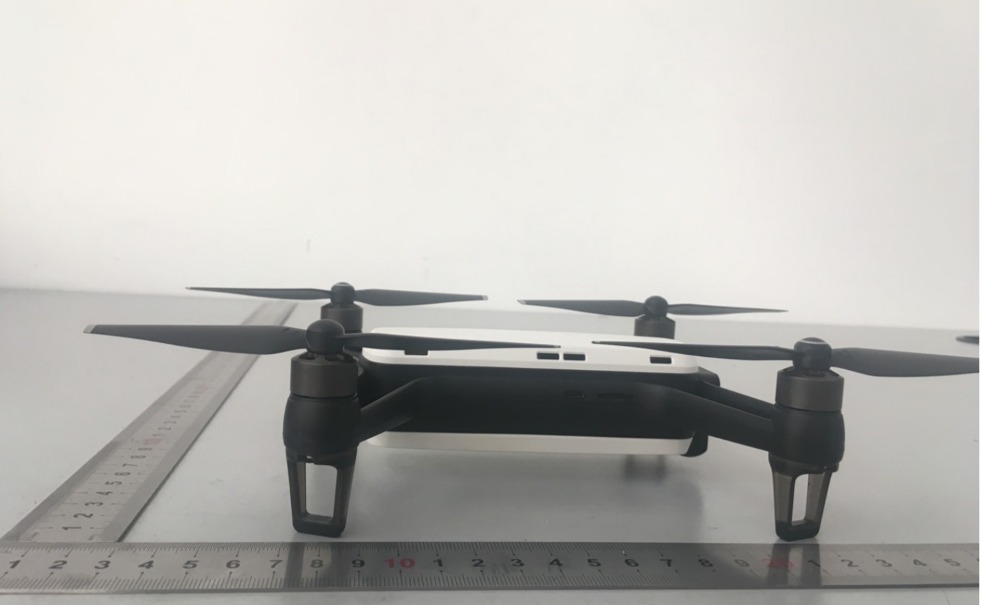 yi-pixie-drone-fcc-photo-4_cr.jpg
