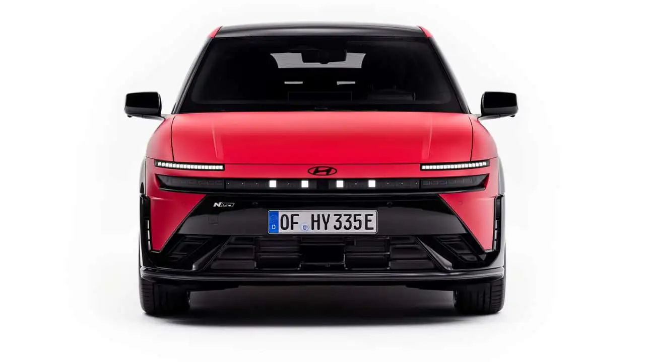 Изображение Hyundai Ioniq 3 - боковой ракурс