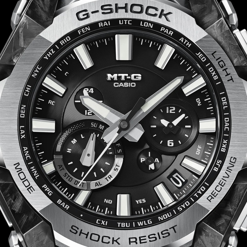 Casio MTG-B4000D watch in black color