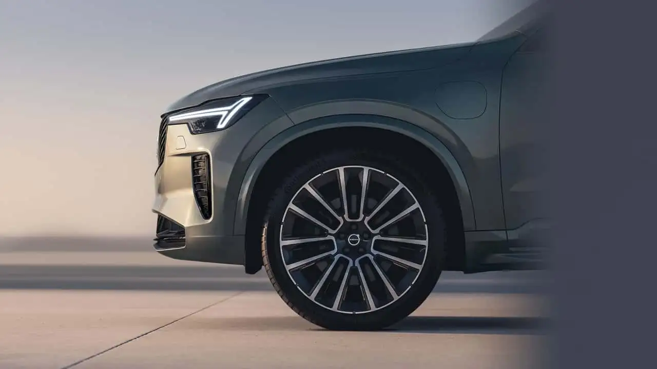 Вид салона Volvo XC90