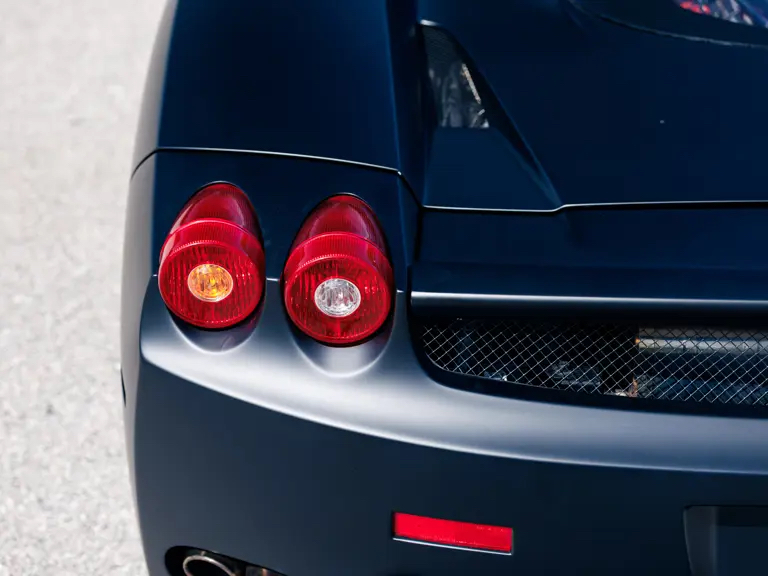Ferrari Enzo матовий відкритий капот