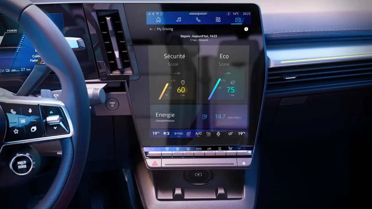 Renault Scenic E-Tech мультимедійна система