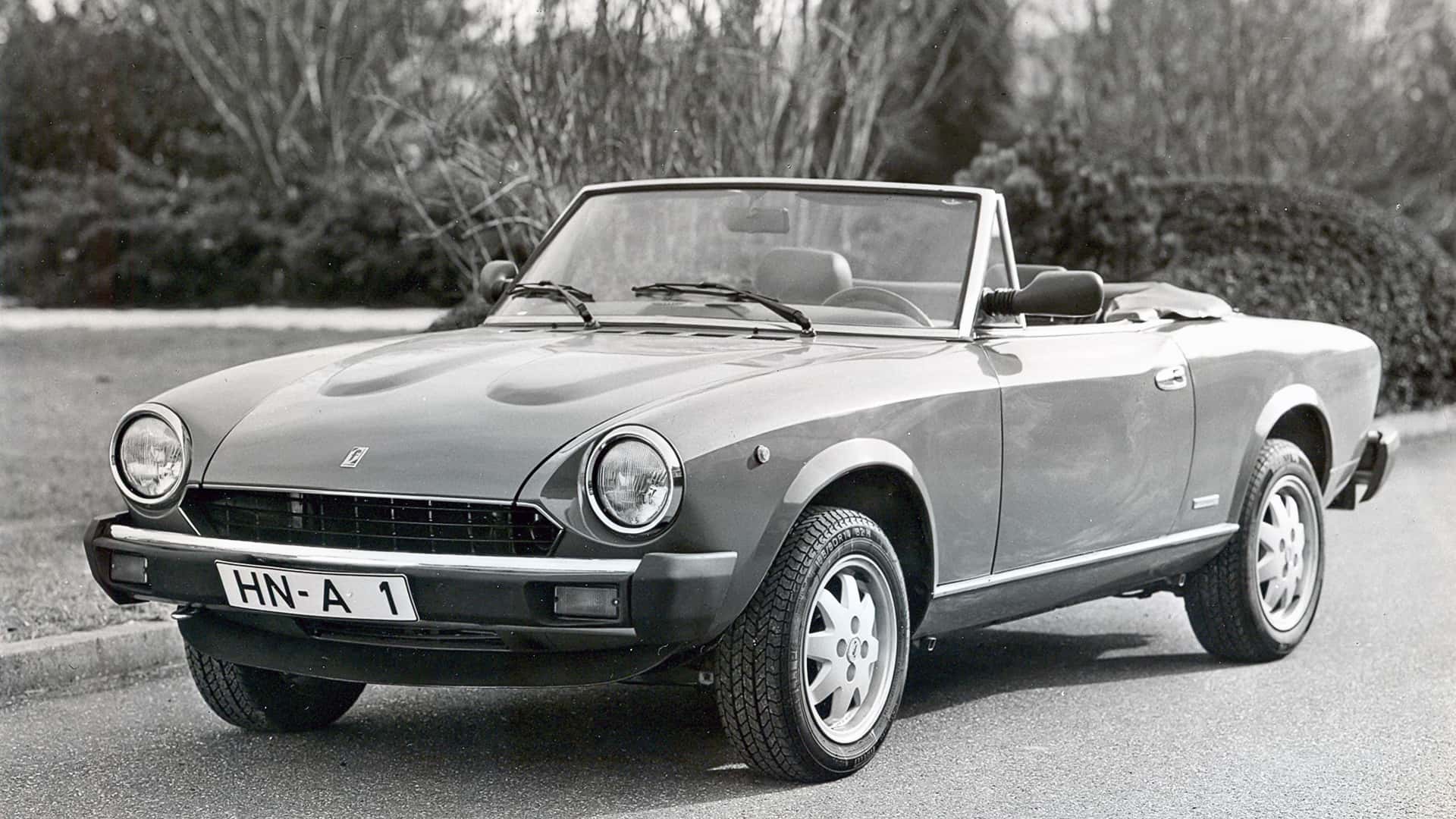 Fiat 124 Spider - під капотом
