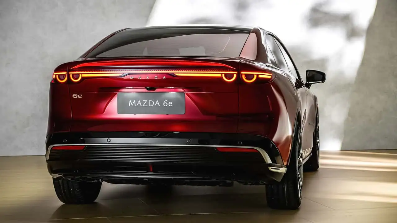 Профіль Mazda 6e