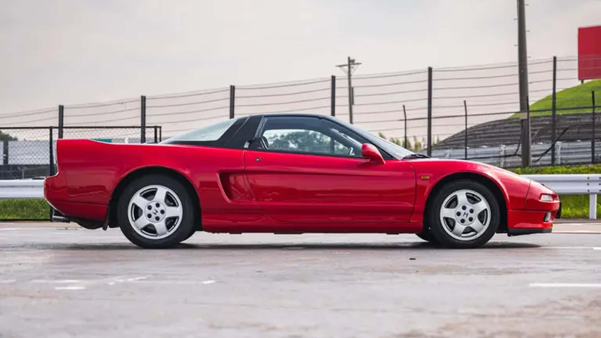 Зображення Honda NSX на тестах в Судзука