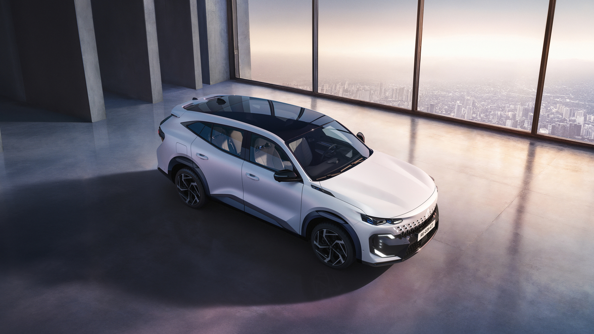 Renault Filante вид сбоку