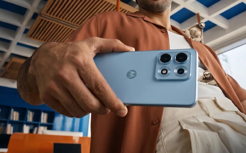 Motorola Edge 70 Max: передня і задня сторони