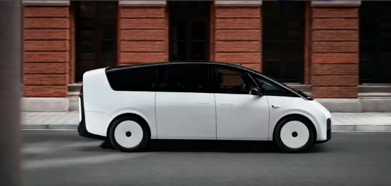 Li Auto Mega Home передній вид