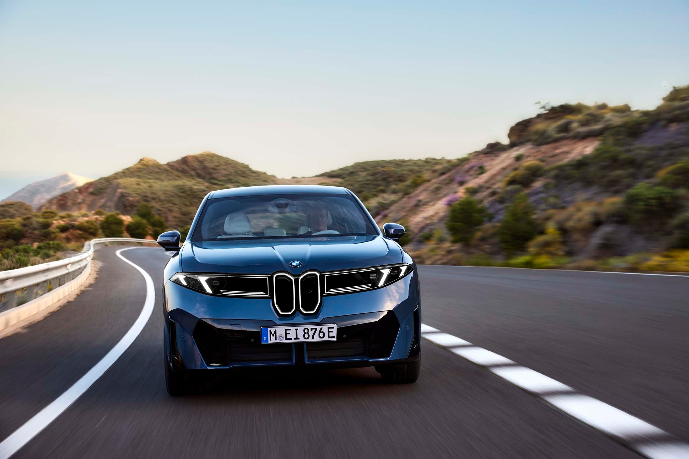 Задние фары BMW iX3 Long-Wheelbase