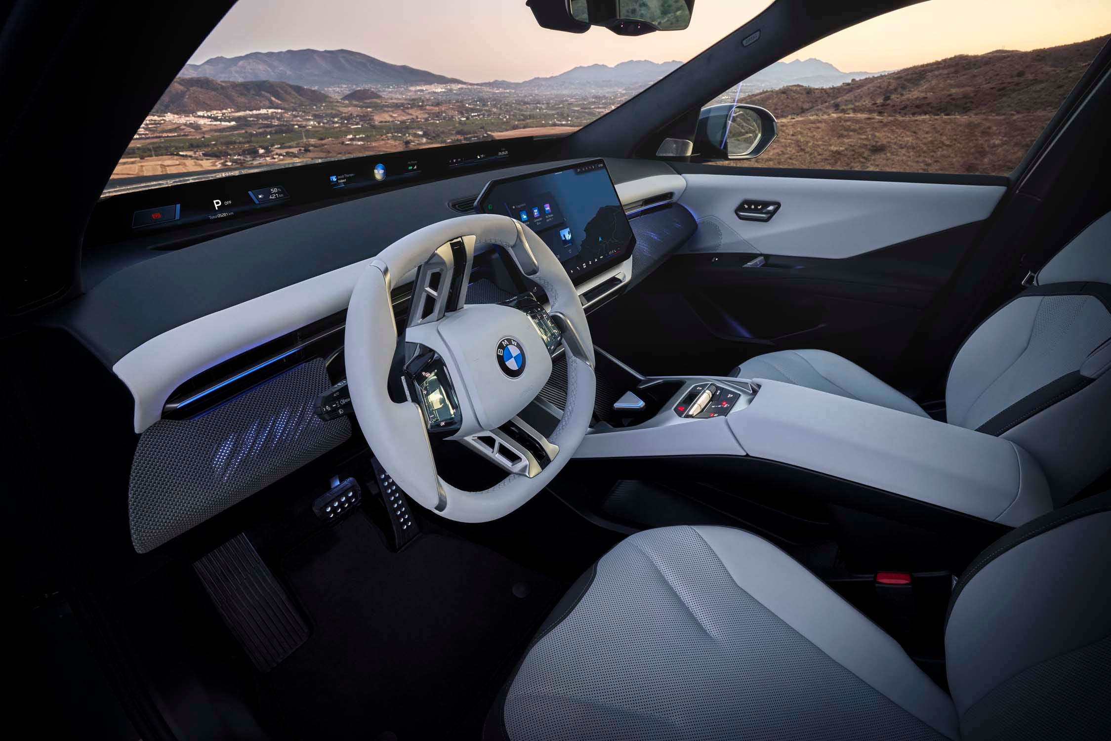 3D-решетка BMW iX3 с подсветкой