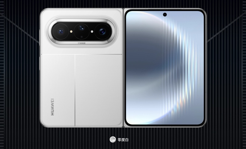 Huawei Pura X Max in gold