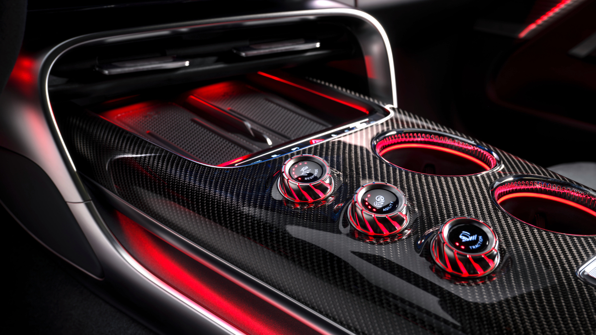 Панорамная крыша Sky Control в Mercedes-AMG GT 4-Door Coupe