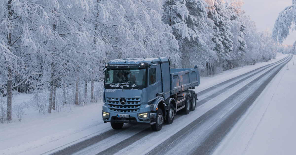 Electric truck eArocs 400 on snow
